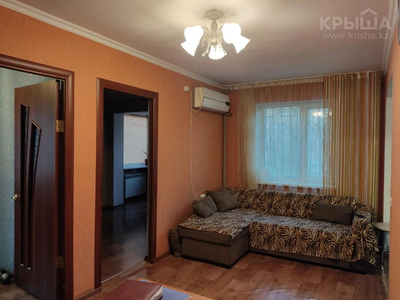 3-комнатная квартира, 50 м², 2/5 этаж, мкр Новый Город, Комиссарова