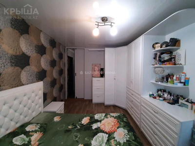 3-комнатная квартира, 63 м², 1/5 этаж, мкр Юго-Восток, Строителей 29