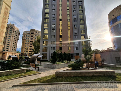 3-комнатная квартира, 63 м², Ходжанова 77/1