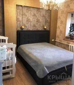 3-комнатная квартира, 75 м², 7/9 этаж, мкр Аксай-2А, Толе Би (Комсомольская) — Саина