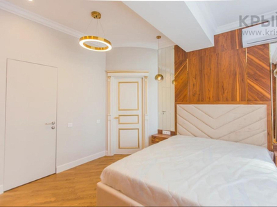 4-комнатная квартира, 156 м², 5/10 этаж, Бухар Жырау 35