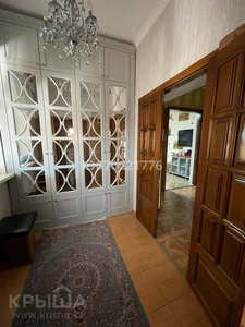 8-комнатный дом, 310 м², 5 сот., Асанова 83 — Адырбекова