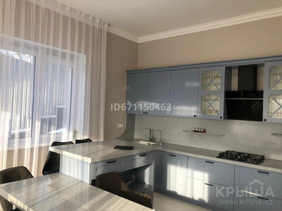 8-комнатный дом, 400 м², 10 сот., мкр Каменское плато