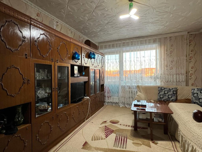 Продажа 2-комнатной квартиры, 50 м, Республики, дом 18