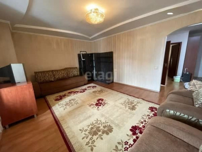 Продажа 2-комнатной квартиры, 82 м, Абая, дом 63