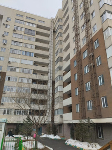 Продажа 3-комнатной квартиры, 70 м, Муканова