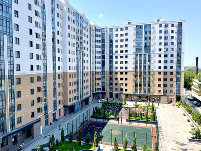 Продажа 3-комнатной квартиры, 74 м, Толе би, дом 189/3 - Жарокова