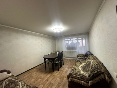 Продажа 4-комнатной квартиры, 77 м, Ермекова, дом 52