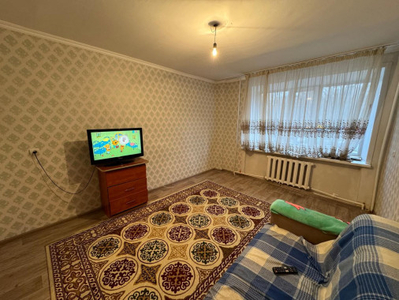 Продажа 2-комнатной квартиры, 48 м, Серова