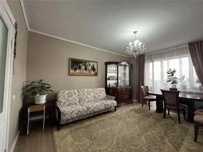 Продажа 3-комнатной квартиры, 88 м, Шахтеров, дом 52