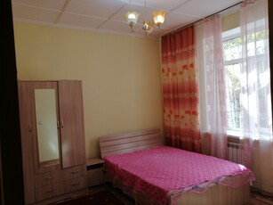 2-ком. квартира, вторичка, 53 кв.м. на 1 этаже