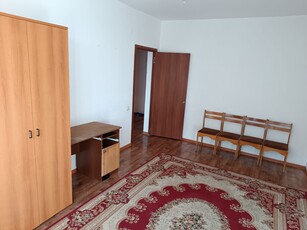 3-ком. квартира, вторичка, 77 кв.м. на 2 этаже