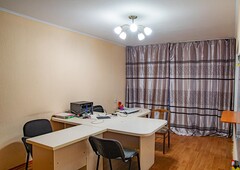 4-ком. квартира, вторичка, 74 кв.м. на 1 этаже