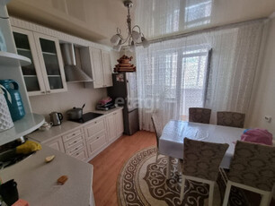 Продажа 3-комнатной квартиры, 91 м, Айтматова, дом 36