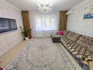 Продажа 4-комнатной квартиры, 80 м, Рыскулова, дом 27