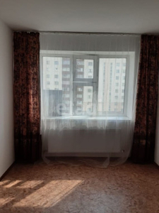 Продажа 2-комнатной квартиры, 58 м, Азербаева, дом 14