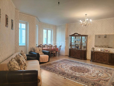 Продажа 3-комнатной квартиры, 145 м, А. Мамбетова, дом 12