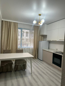 Аренда 2-комнатной квартиры, 70 м, Туран, дом 55/12