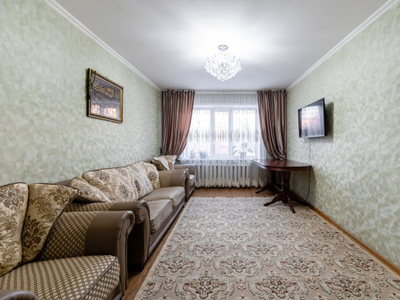 Продажа 4-комнатной квартиры, 78 м, Петрова, дом 16