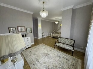 4-комн. квартира , 213м² , 4/8 этаж