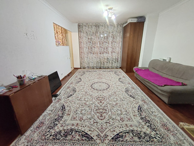 Продажа 2-комнатной квартиры, 61 м, Шахтеров, дом 74