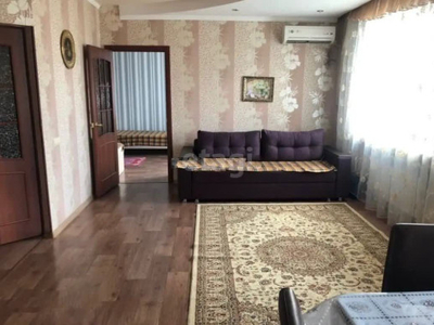 Продажа 2-комнатной квартиры, 64 м, Жубанова, дом 10