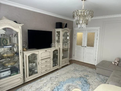 Продажа 2-комнатной квартиры, 75 м, Мустай Карима, дом 13