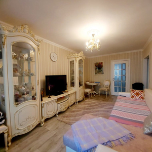 Продажа 2-комнатной квартиры, 85 м, Сейфуллина