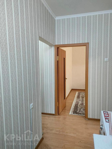 1-комнатная квартира, 43 м², 2/5 этаж, мкр Аксай-3А — Толе Би