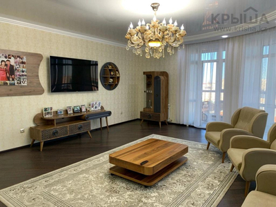 2-комнатная квартира, 104.7 м², 9/9 этаж, Арыстанбекова 6 — Валынова