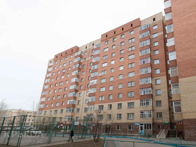 2-комнатная квартира, 64 м², 2/10 этаж, Манаса 22/2