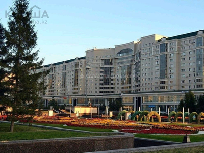 2-комнатная квартира, 86.3 м², 3/12 этаж, Достык 14