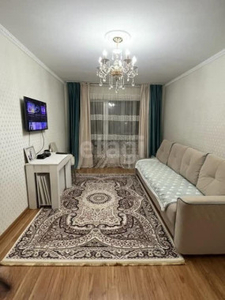 Продажа 3-комнатной квартиры, 61 м, Республики, дом 72