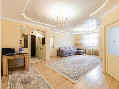 3-комнатная квартира, 90 м², 8/9 этаж, Сакена Сейфуллина 1