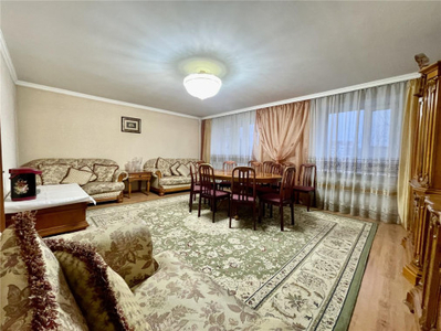 Продажа 4-комнатной квартиры, 117 м, Республики, дом 4