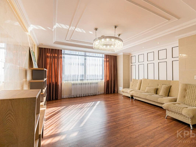 4-комнатная квартира, 166.8 м², 25/33 этаж, проспект Рахимжана Кошкарбаева