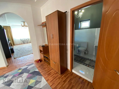 4-комнатный дом, 217 м², 8 сот., Береке 8