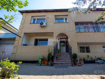 8-комнатный дом, 250 м², 10 сот., Жанарыс 4 — Хантау