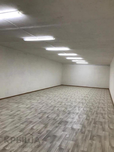 Магазин площадью 1800 м², Центральная улица 1