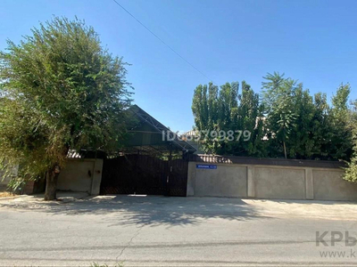 4-комнатный дом, 110 м², 8 сот., мкр Самал-1 18 — Момышулы-Рыскулова