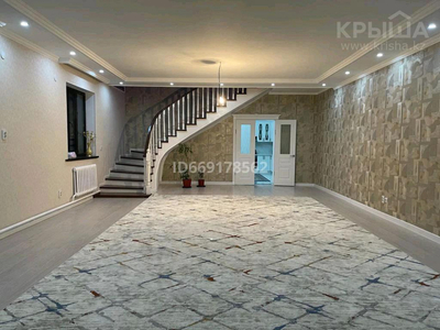 8-комнатный дом, 450 м², 10 сот., Байқоңыр 10