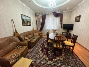 Продажа 3-комнатной квартиры, 82 м, Абая, дом 39