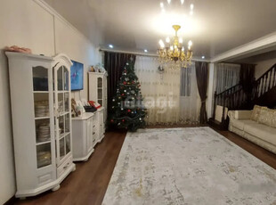 Продажа 4-комнатной квартиры, 150 м, Лепсы, дом 42