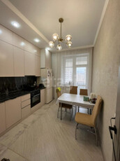 Продажа 4-комнатной квартиры, 98 м, Нурмагамбетова, дом 21