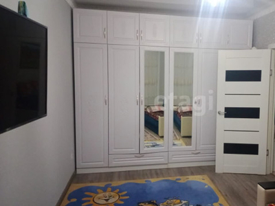 Продажа 1-комнатной квартиры, 37 м, Республики, дом 1