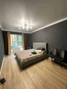 2-комн. квартира , 72м² , 1/10 этаж