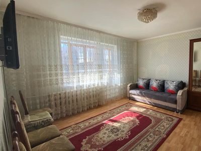 Продажа 3-комнатной квартиры, 63 м, Шахтеров