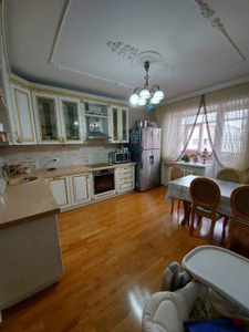 Продажа 4-комнатной квартиры, 125 м, Иманбаевой, дом 3