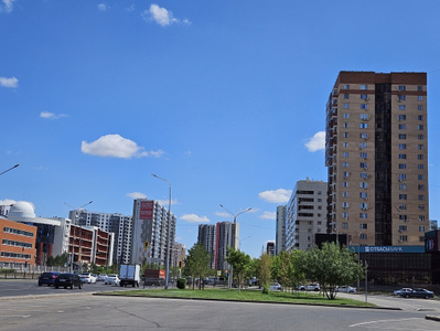 Продажа 4-комнатной квартиры, 135 м, Кошкарбаева, дом 26 - Аманжолова