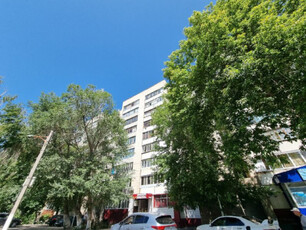 Продажа 2-комнатной квартиры, 49 м, Республики, дом 18